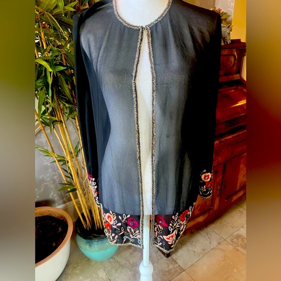 Sheer beaded crochet ladies top vintage small/medium black with floral crochet - Picture 4 of 16
